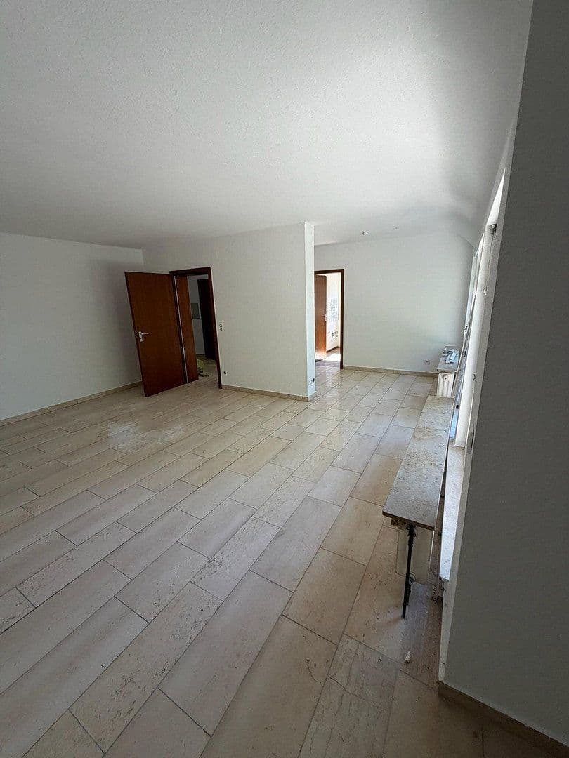 Prenájom bytu 3-izbový 95 m², Hasenheide 39, Tönisvorst, Severné Porýnie - Westfálsko Prenájom bytu 3-izbový 95 m², Hasenheide 39, Tönisvorst, Severné Porýnie - Westfálsko