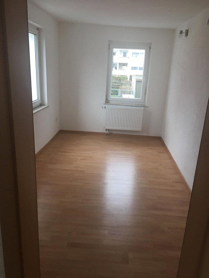 Prenájom domu 55 m², pozemek 350 m², Sturmbühlstr.97, Villingen-Schwenningen, Bádensko-Wurttembersko Prenájom domu 55 m², pozemek 350 m², Sturmbühlstr.97, Villingen-Schwenningen, Bádensko-Wurttembersko