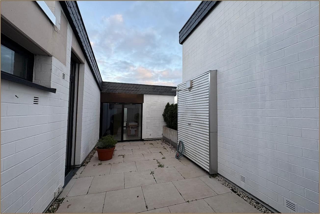 Predaj domu 410 m², pozemek 725 m², Kronberg im Taunus, Hesensko Predaj domu 410 m², pozemek 725 m², Kronberg im Taunus, Hesensko