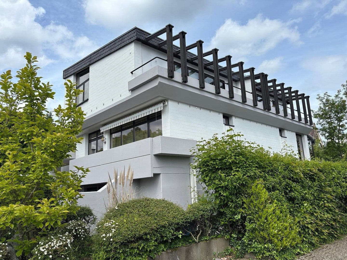 Predaj domu 410 m², pozemek 725 m², Kronberg im Taunus, Hesensko Predaj domu 410 m², pozemek 725 m², Kronberg im Taunus, Hesensko