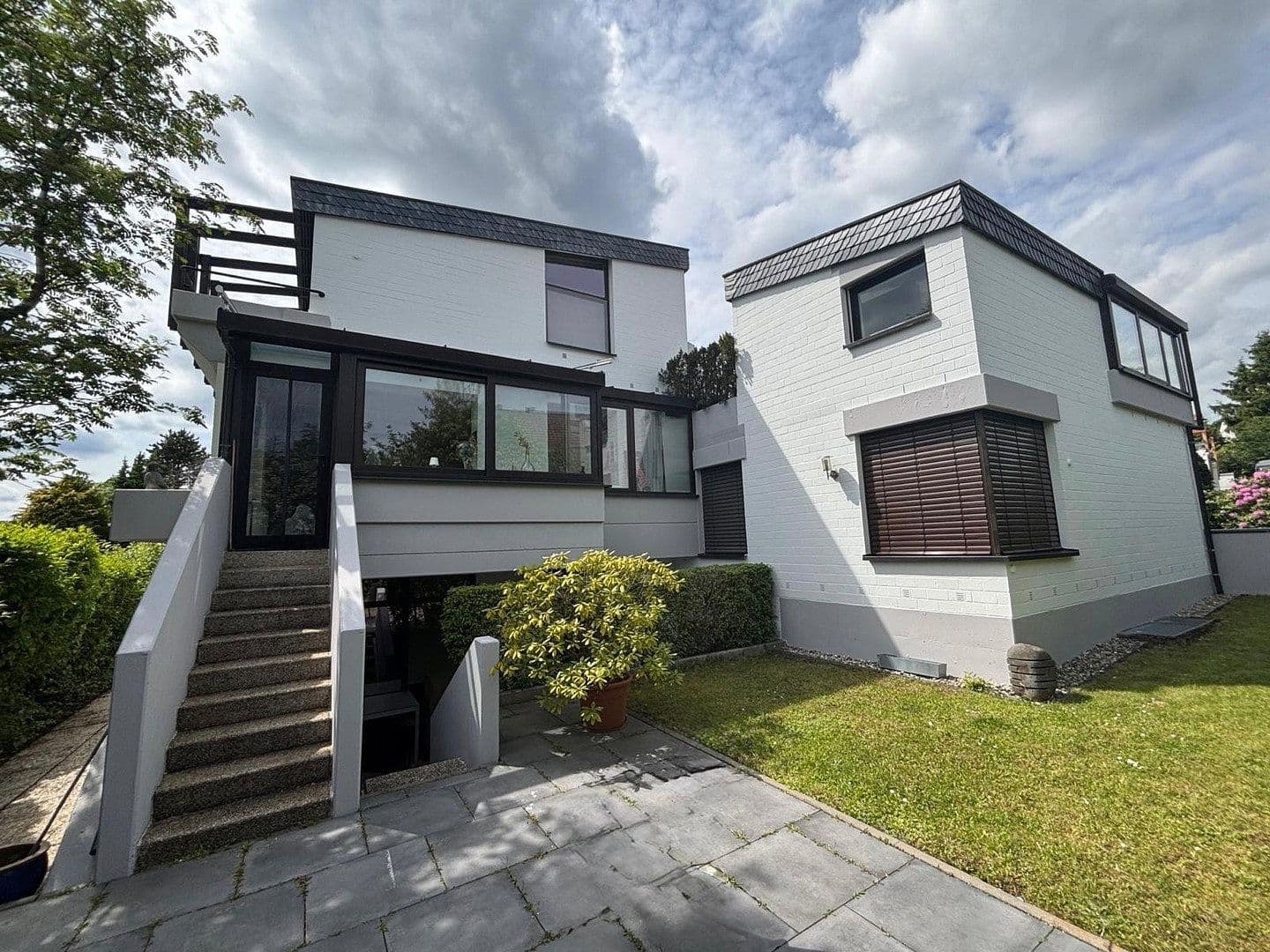 Predaj domu 410 m², pozemek 725 m², Kronberg im Taunus, Hesensko Predaj domu 410 m², pozemek 725 m², Kronberg im Taunus, Hesensko