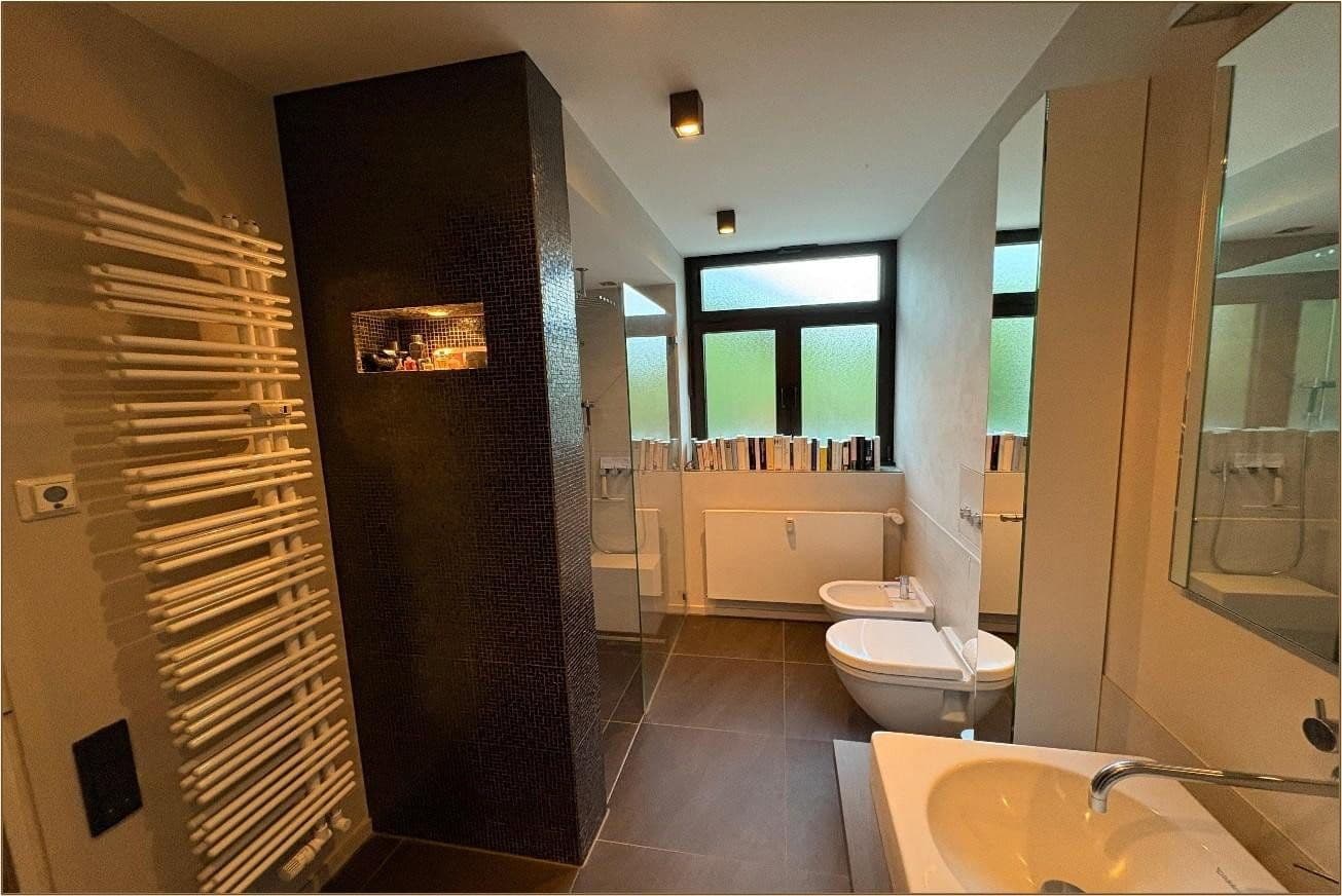 Predaj domu 410 m², pozemek 725 m², Kronberg im Taunus, Hesensko Predaj domu 410 m², pozemek 725 m², Kronberg im Taunus, Hesensko