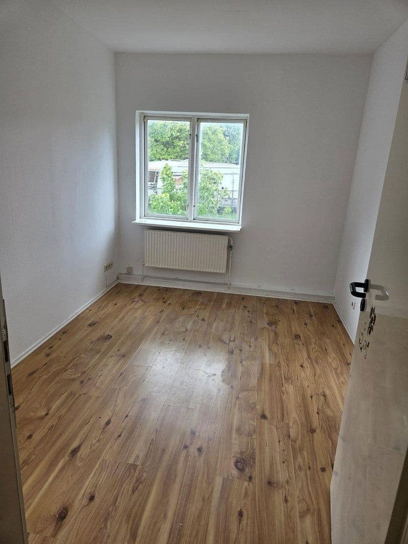 Prenájom bytu 4-izbový 90 m², Hohenfelde, Šlezvicko-Holštajnsko Prenájom bytu 4-izbový 90 m², Hohenfelde, Šlezvicko-Holštajnsko