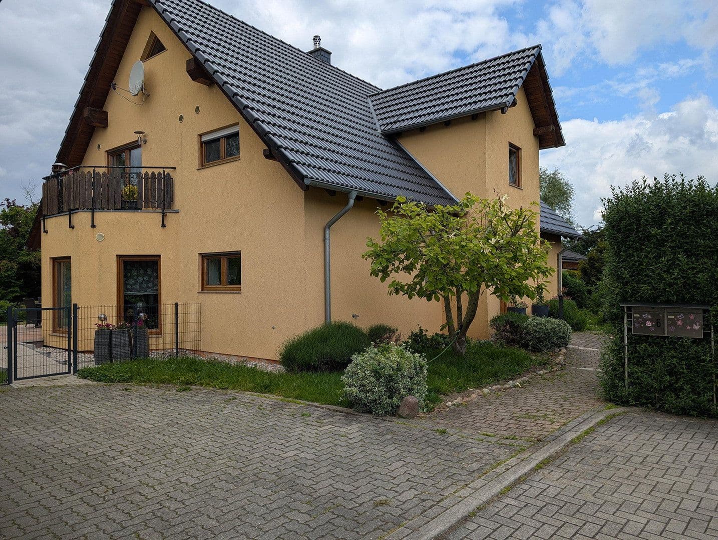 Predaj bytu 5-izbový 100 m², Borsdorf, Sasko Predaj bytu 5-izbový 100 m², Borsdorf, Sasko