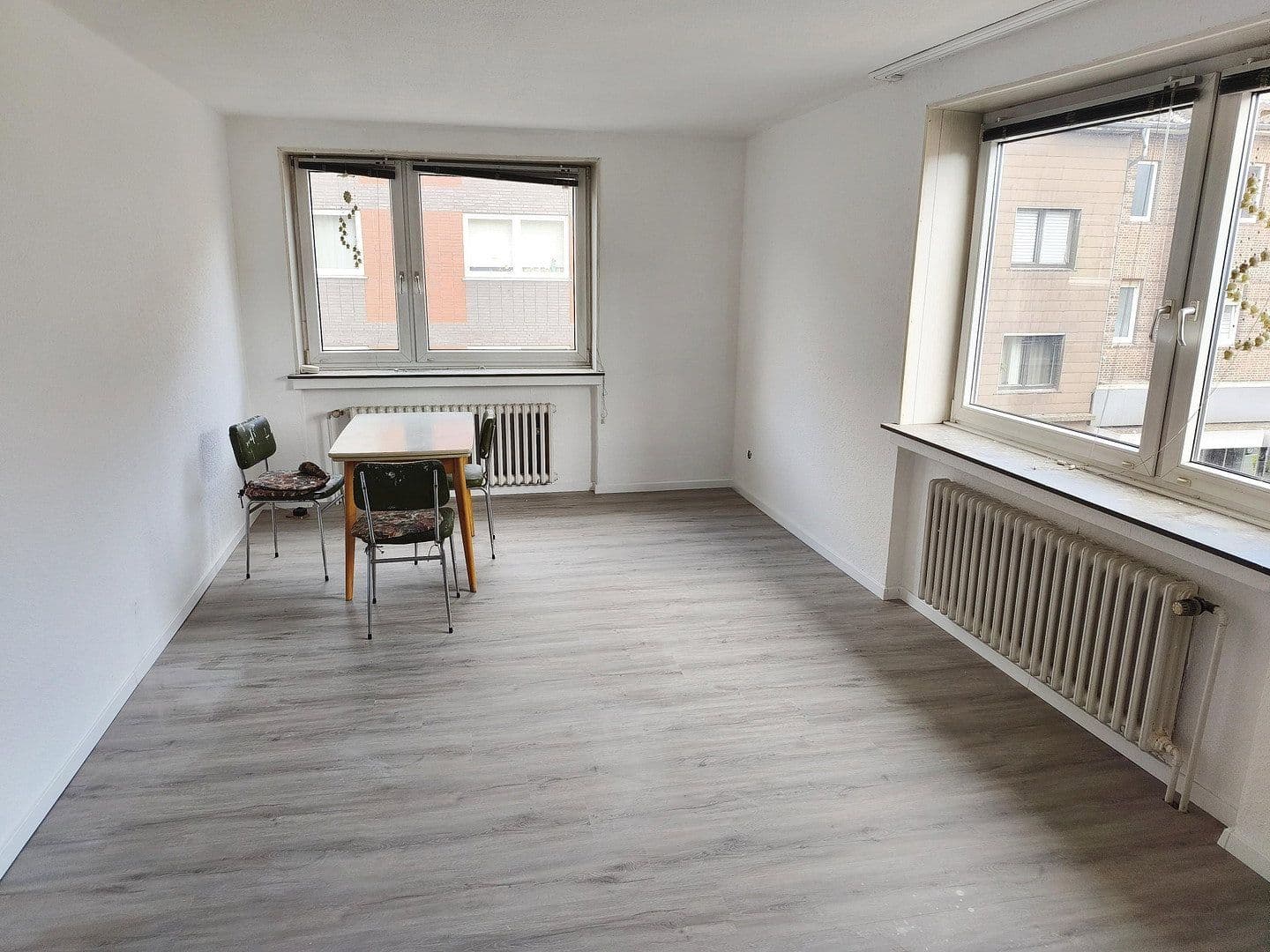 Prenájom bytu 2-izbový 67 m², Bergstr.8, Oberhausen, Severné Porýnie - Westfálsko Prenájom bytu 2-izbový 67 m², Bergstr.8, Oberhausen, Severné Porýnie - Westfálsko