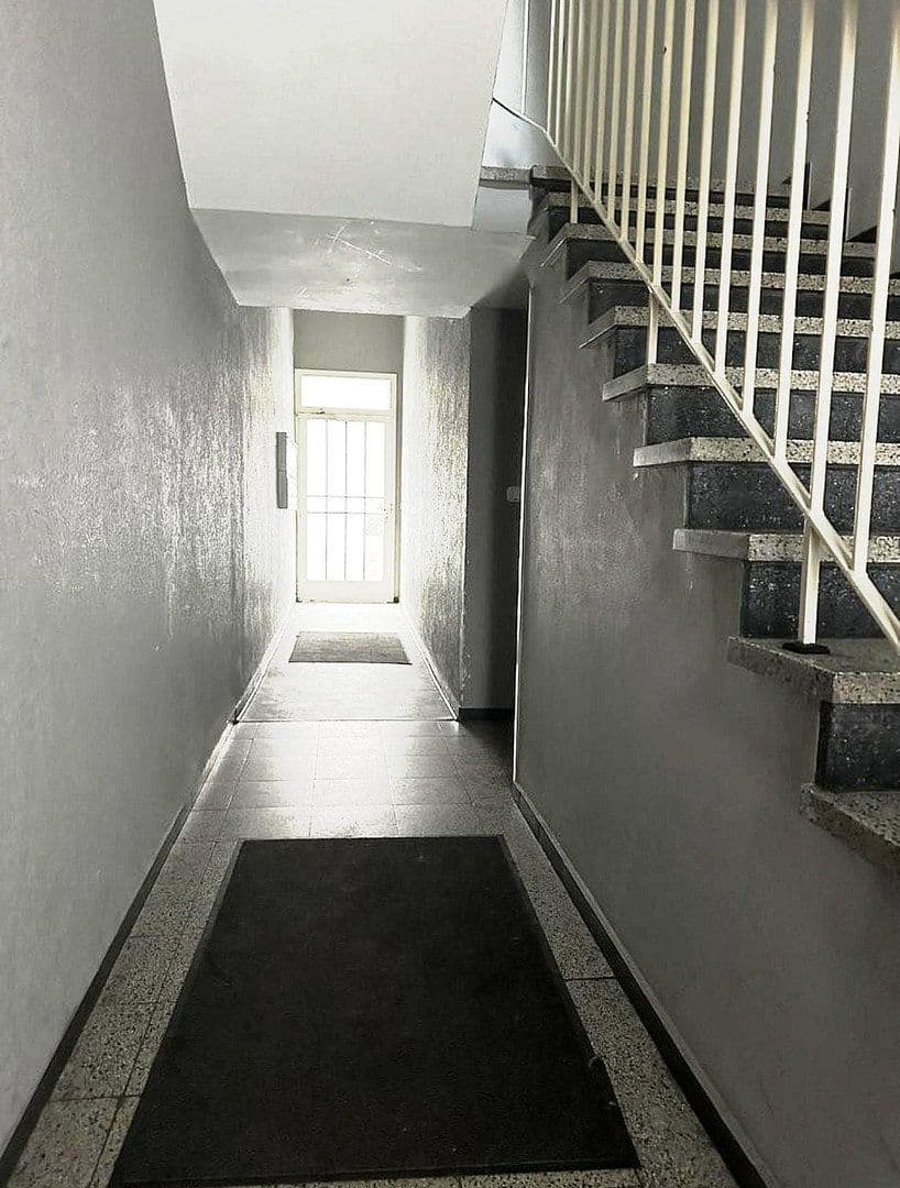 Prenájom bytu 2-izbový 67 m², Bergstr.8, Oberhausen, Severné Porýnie - Westfálsko Prenájom bytu 2-izbový 67 m², Bergstr.8, Oberhausen, Severné Porýnie - Westfálsko