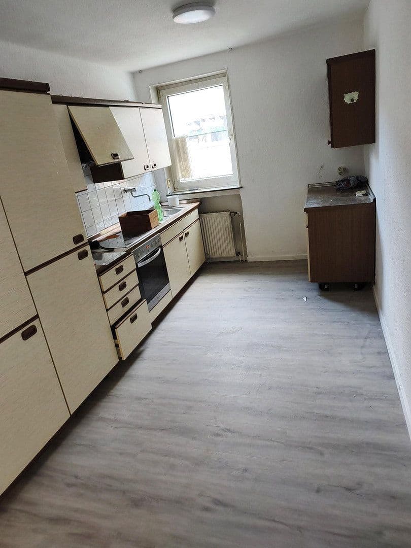 Prenájom bytu 2-izbový 67 m², Bergstr.8, Oberhausen, Severné Porýnie - Westfálsko Prenájom bytu 2-izbový 67 m², Bergstr.8, Oberhausen, Severné Porýnie - Westfálsko
