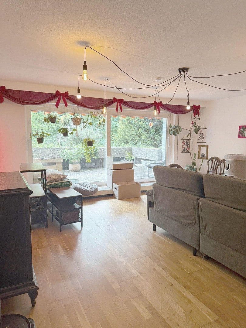 Prenájom bytu 3-izbový 104 m², Durlach, Bádensko-Wurttembersko Prenájom bytu 3-izbový 104 m², Durlach, Bádensko-Wurttembersko
