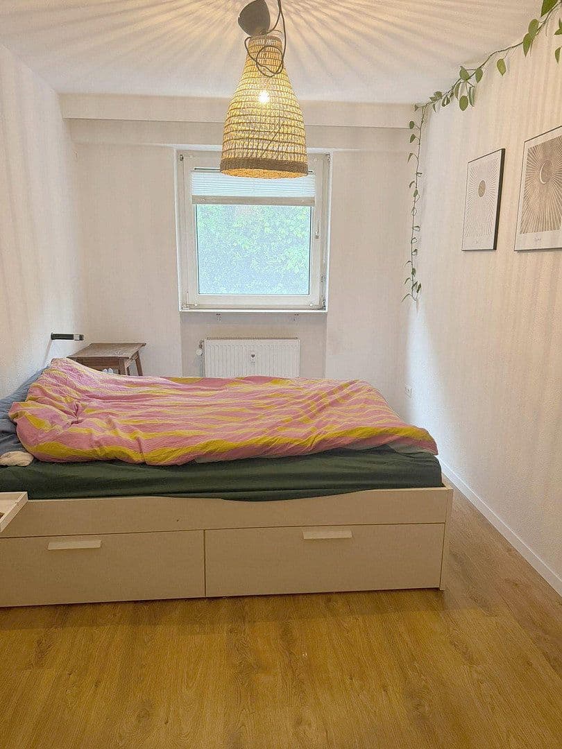 Prenájom bytu 3-izbový 104 m², Durlach, Bádensko-Wurttembersko Prenájom bytu 3-izbový 104 m², Durlach, Bádensko-Wurttembersko