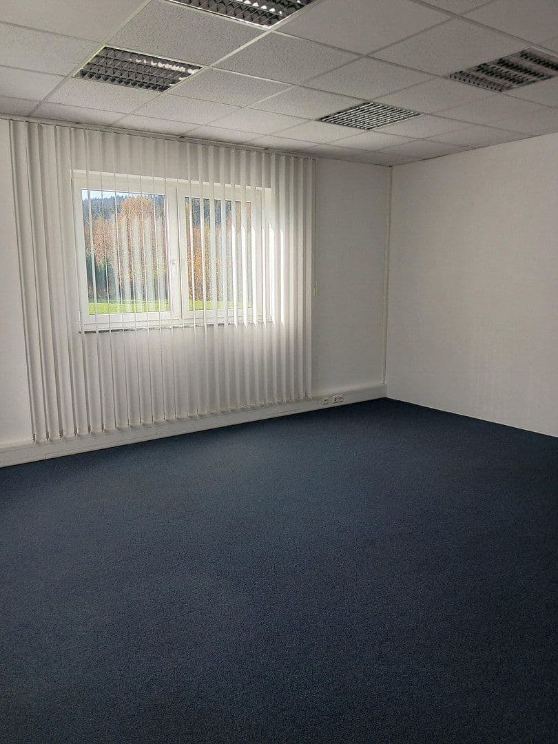Prenájom nebytového priestoru 2.300 m², Weitnau, Bavorsko Prenájom nebytového priestoru 2.300 m², Weitnau, Bavorsko