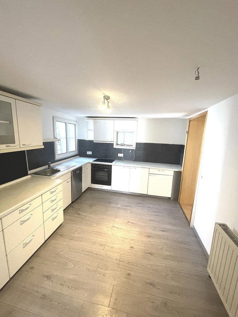 Prenájom bytu 4-izbový 90 m², Kirchstraße 3, Schwelm, Severné Porýnie - Westfálsko Prenájom bytu 4-izbový 90 m², Kirchstraße 3, Schwelm, Severné Porýnie - Westfálsko