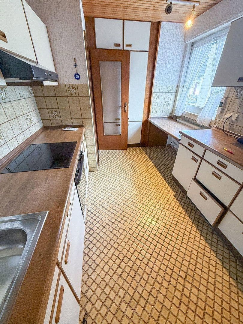 Prenájom bytu 2-izbový 72 m², Mülhausener Str. 23, Leverkusen, Severné Porýnie - Westfálsko Prenájom bytu 2-izbový 72 m², Mülhausener Str. 23, Leverkusen, Severné Porýnie - Westfálsko