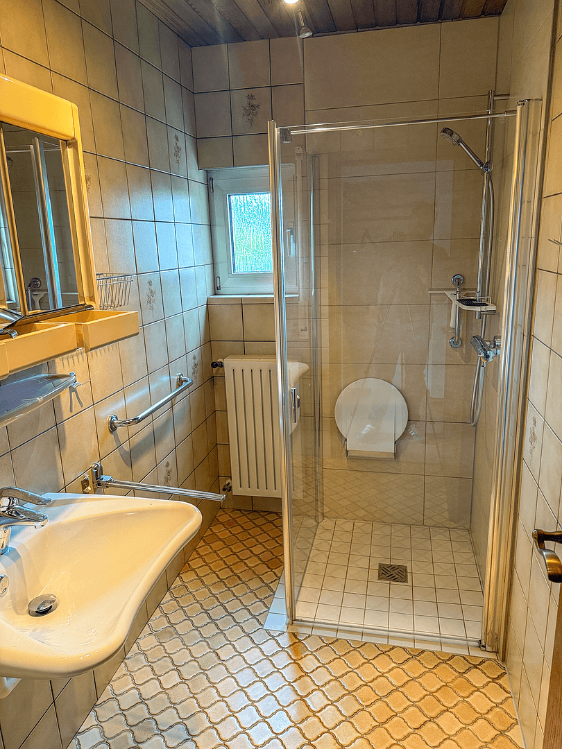 Prenájom bytu 2-izbový 72 m², Mülhausener Str. 23, Leverkusen, Severné Porýnie - Westfálsko Prenájom bytu 2-izbový 72 m², Mülhausener Str. 23, Leverkusen, Severné Porýnie - Westfálsko
