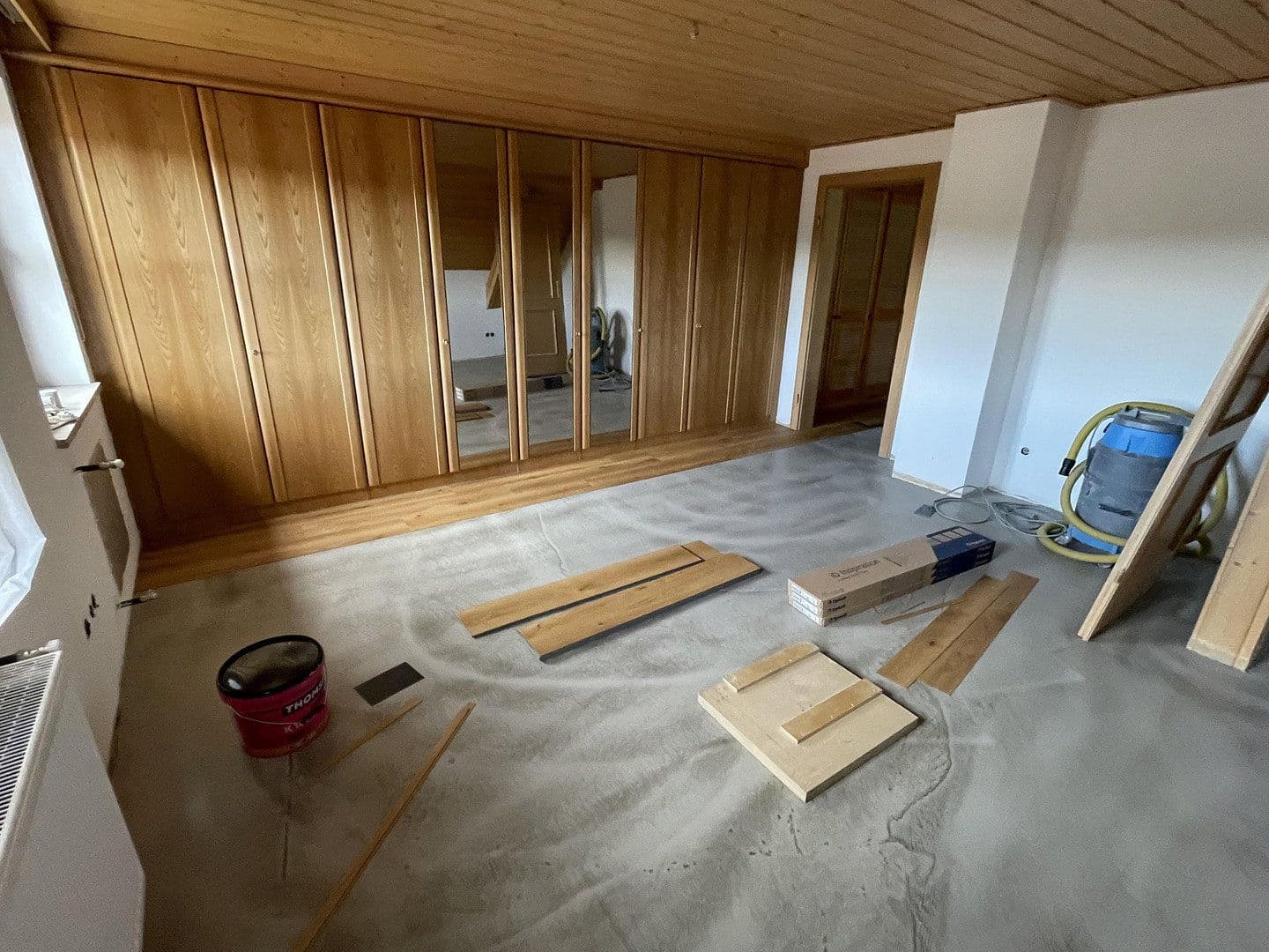 Prenájom bytu 4-izbový 141 m², Regenstauf, Bavorsko Prenájom bytu 4-izbový 141 m², Regenstauf, Bavorsko