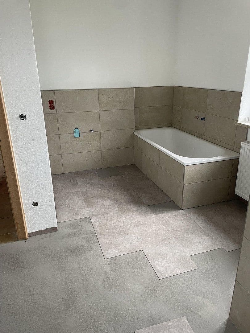 Prenájom bytu 4-izbový 141 m², Regenstauf, Bavorsko Prenájom bytu 4-izbový 141 m², Regenstauf, Bavorsko