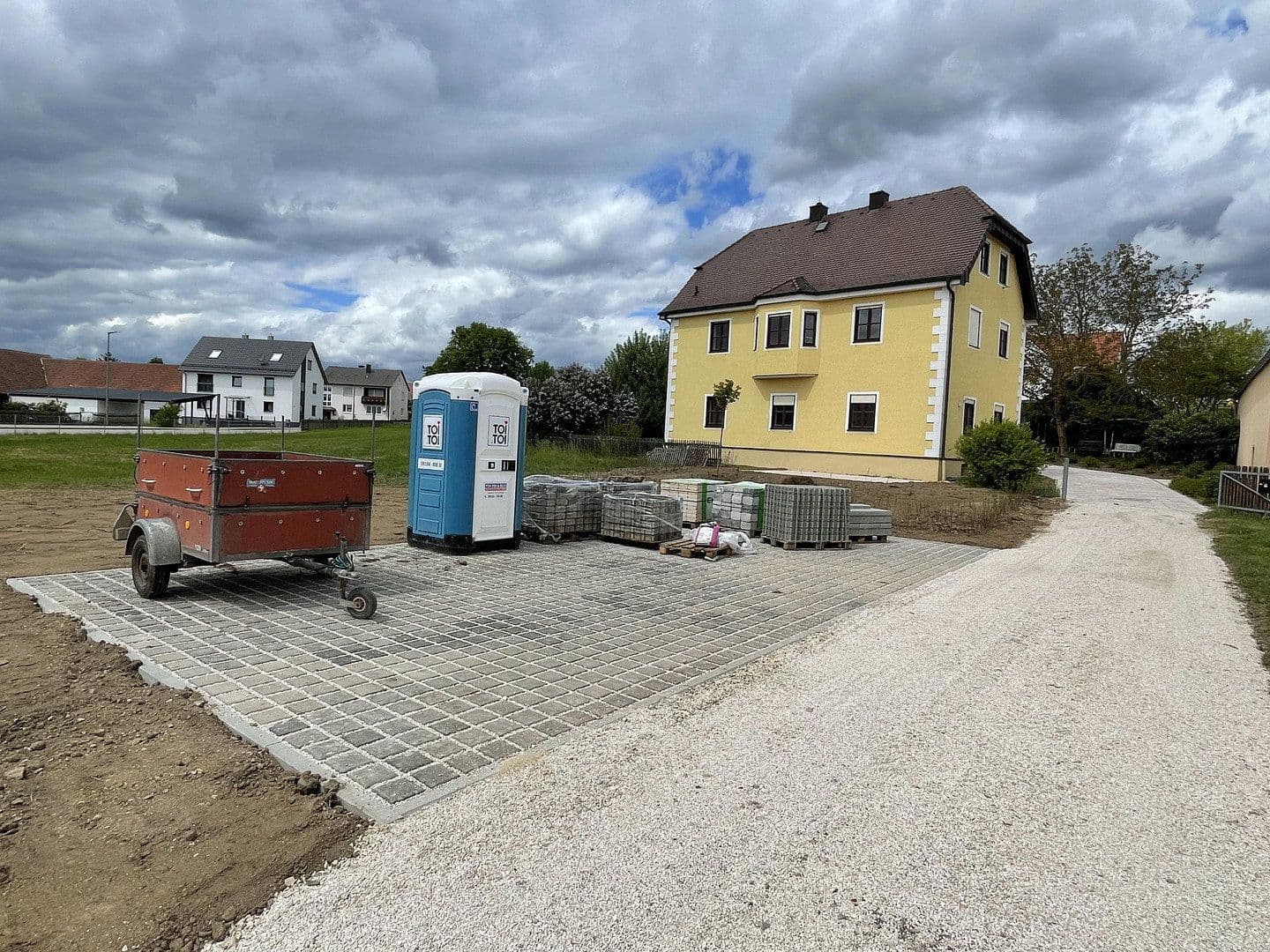 Prenájom bytu 4-izbový 141 m², Regenstauf, Bavorsko Prenájom bytu 4-izbový 141 m², Regenstauf, Bavorsko