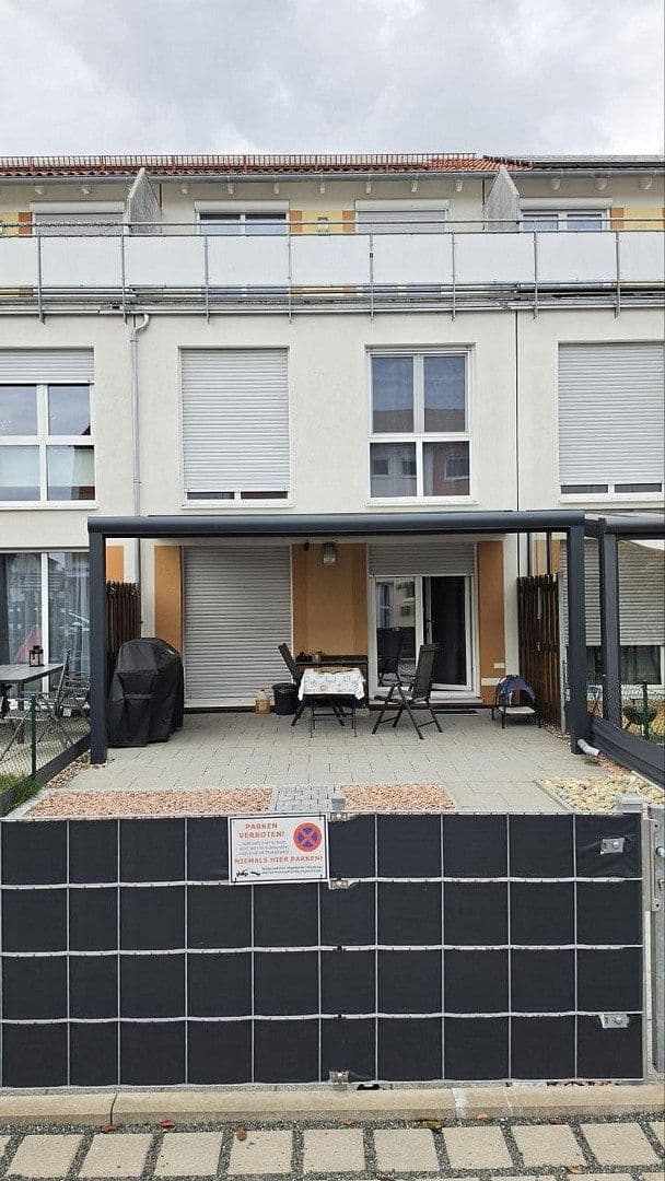 Predaj domu 137 m², pozemek 248 m², Adelsdorf, Bavorsko Predaj domu 137 m², pozemek 248 m², Adelsdorf, Bavorsko