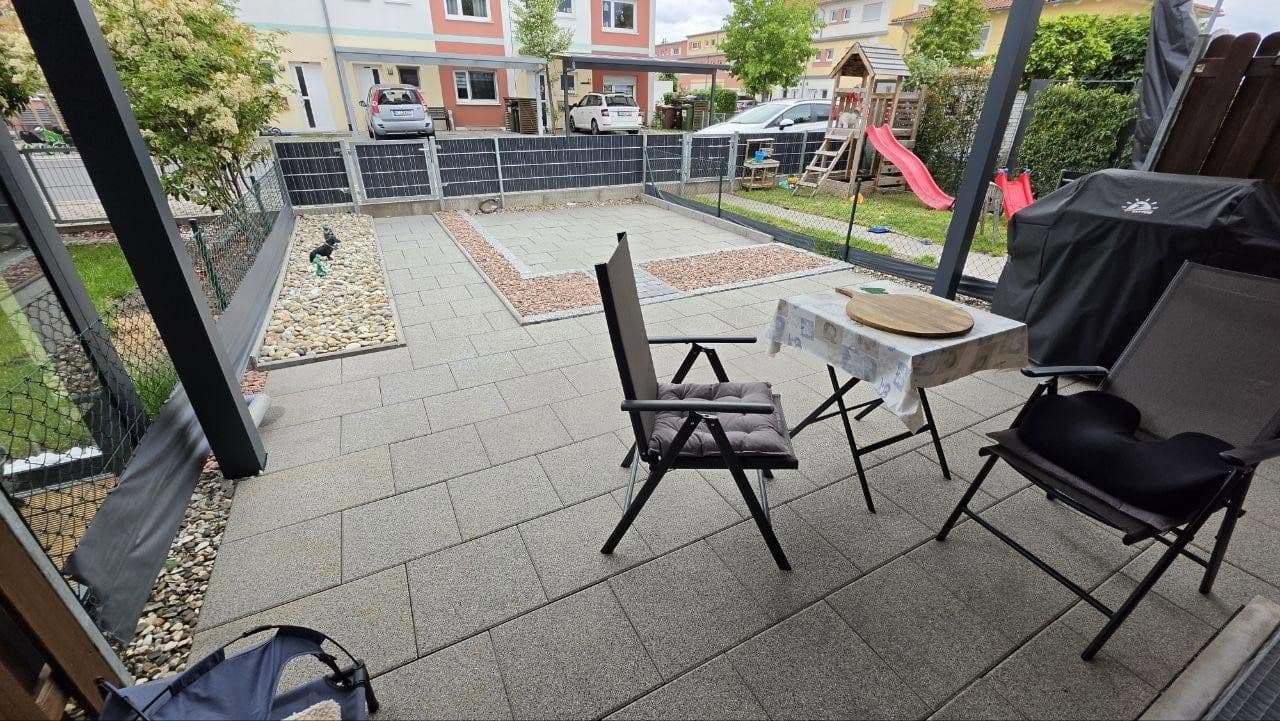 Predaj domu 137 m², pozemek 248 m², Adelsdorf, Bavorsko Predaj domu 137 m², pozemek 248 m², Adelsdorf, Bavorsko