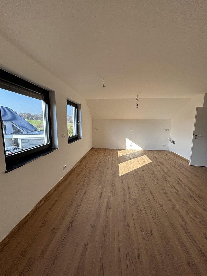 Prenájom bytu 3-izbový 82 m², Wettenberg, Hesensko Prenájom bytu 3-izbový 82 m², Wettenberg, Hesensko