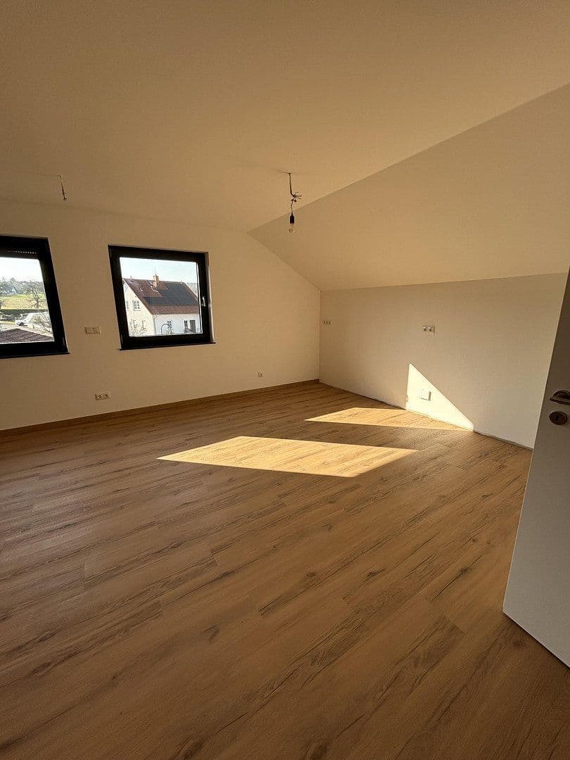 Prenájom bytu 3-izbový 82 m², Wettenberg, Hesensko Prenájom bytu 3-izbový 82 m², Wettenberg, Hesensko