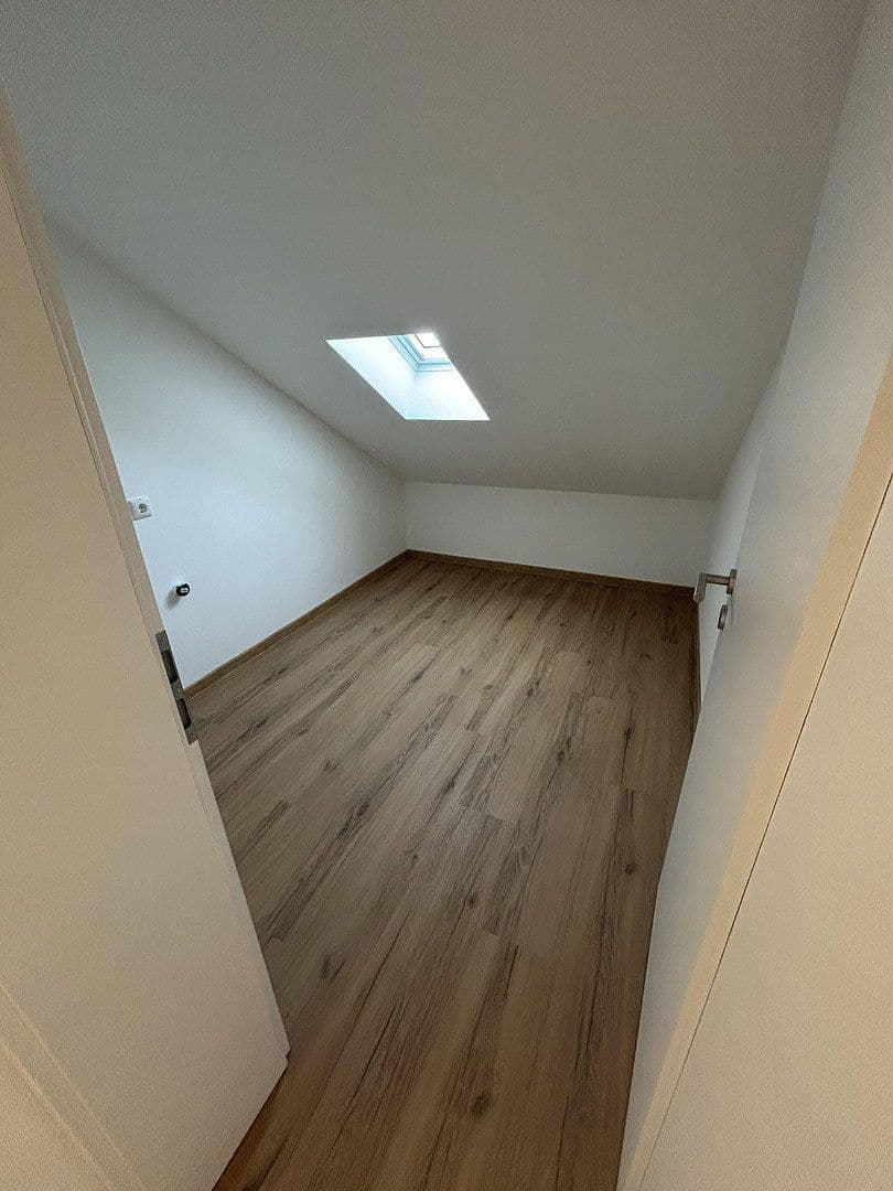 Prenájom bytu 3-izbový 82 m², Wettenberg, Hesensko Prenájom bytu 3-izbový 82 m², Wettenberg, Hesensko