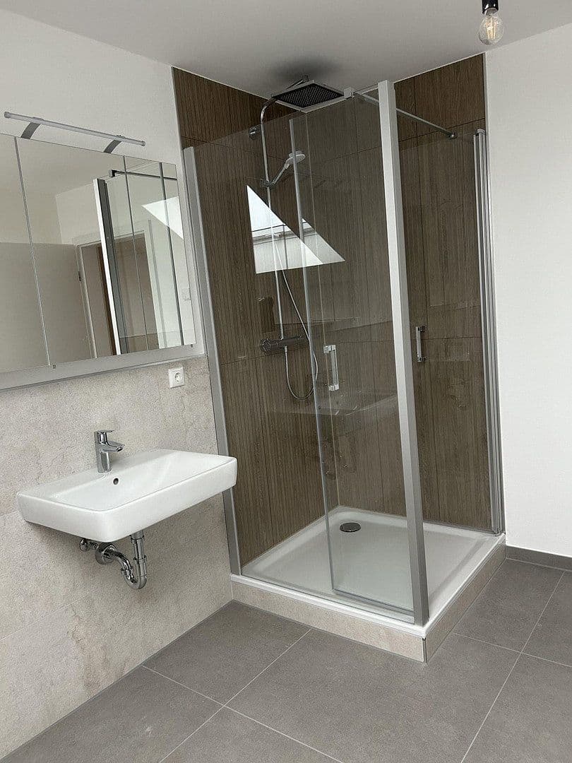 Prenájom bytu 3-izbový 82 m², Wettenberg, Hesensko Prenájom bytu 3-izbový 82 m², Wettenberg, Hesensko