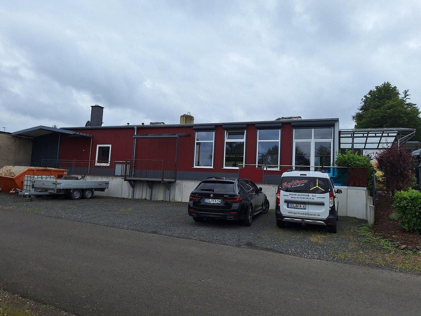 Prenájom nebytového priestoru 1.500 m², am Streitwald 1, Zell (Mosel), Porýnie-Falcko Prenájom nebytového priestoru 1.500 m², am Streitwald 1, Zell (Mosel), Porýnie-Falcko