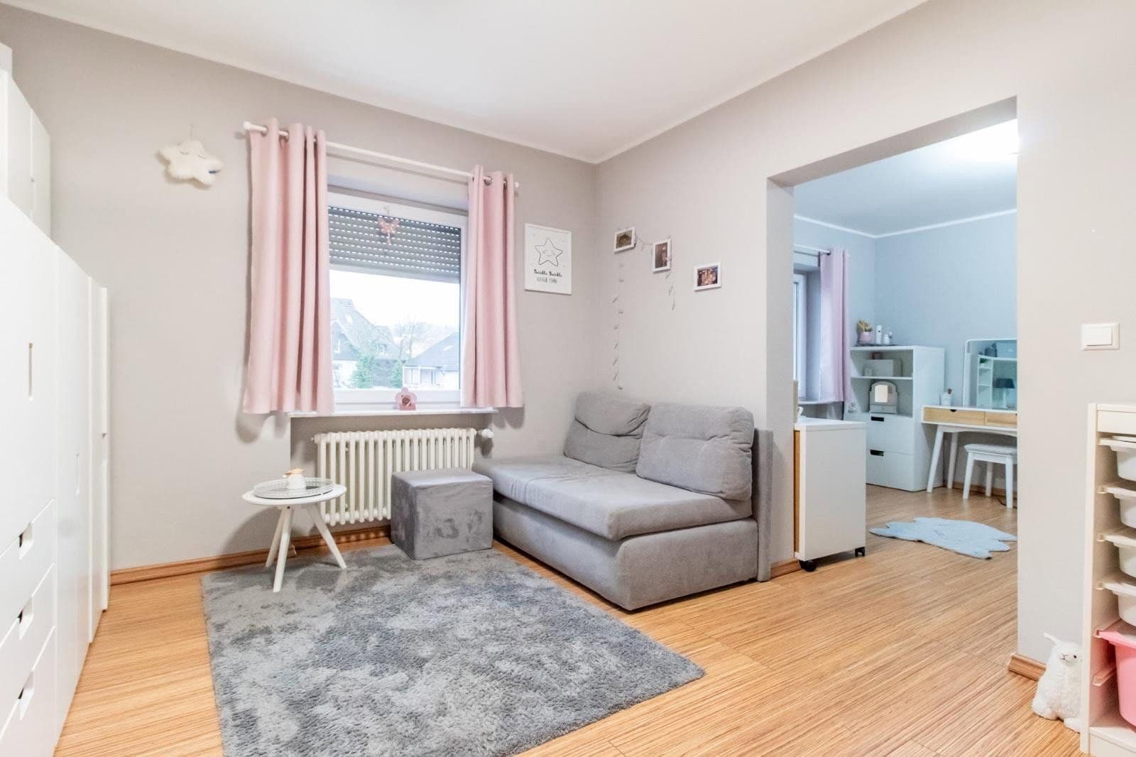 Prenájom bytu 5-izbový 150 m², Brunnenstr. 3, Hagen, Severné Porýnie - Westfálsko Prenájom bytu 5-izbový 150 m², Brunnenstr. 3, Hagen, Severné Porýnie - Westfálsko