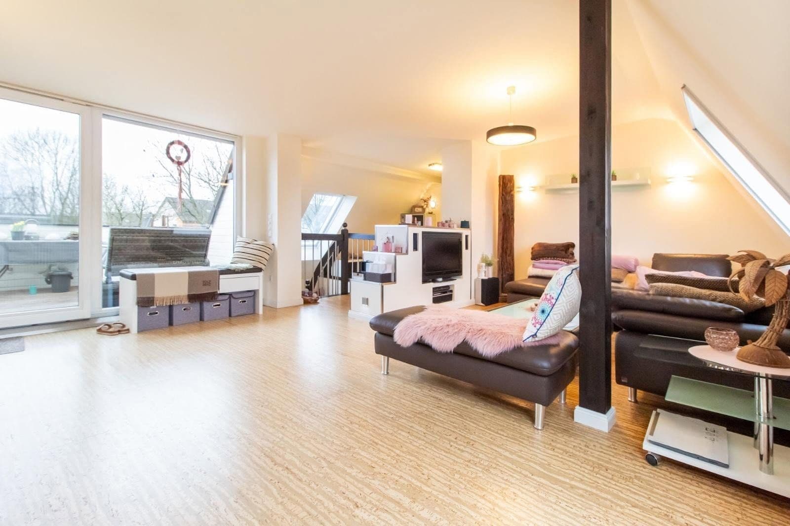 Prenájom bytu 5-izbový 150 m², Brunnenstr. 3, Hagen, Severné Porýnie - Westfálsko Prenájom bytu 5-izbový 150 m², Brunnenstr. 3, Hagen, Severné Porýnie - Westfálsko
