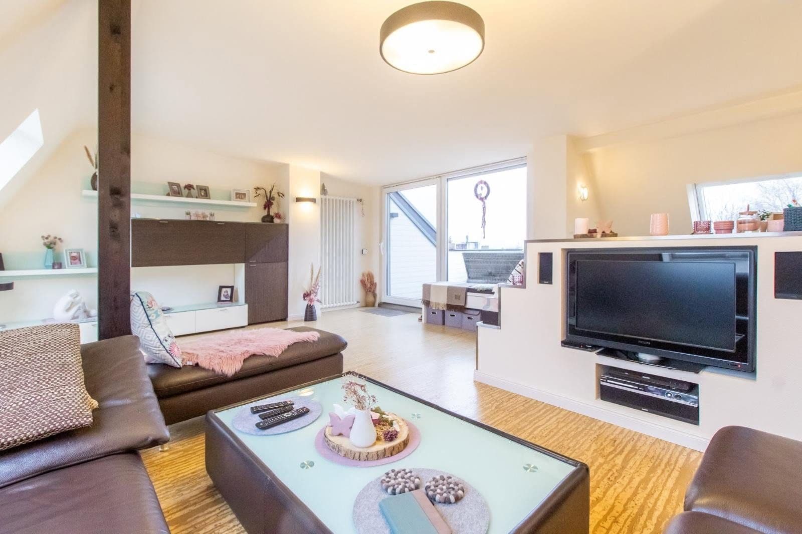Prenájom bytu 5-izbový 150 m², Brunnenstr. 3, Hagen, Severné Porýnie - Westfálsko Prenájom bytu 5-izbový 150 m², Brunnenstr. 3, Hagen, Severné Porýnie - Westfálsko