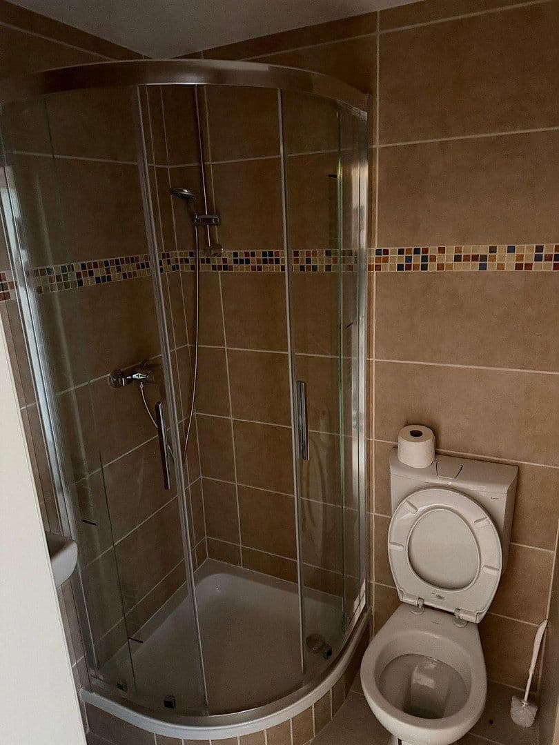 Prenájom bytu 3-izbový 70 m², Am Stadtgarten, Königswinter, Severné Porýnie - Westfálsko Prenájom bytu 3-izbový 70 m², Am Stadtgarten, Königswinter, Severné Porýnie - Westfálsko