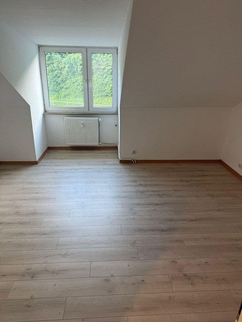 Prenájom bytu 3-izbový 70 m², Am Stadtgarten, Königswinter, Severné Porýnie - Westfálsko Prenájom bytu 3-izbový 70 m², Am Stadtgarten, Königswinter, Severné Porýnie - Westfálsko