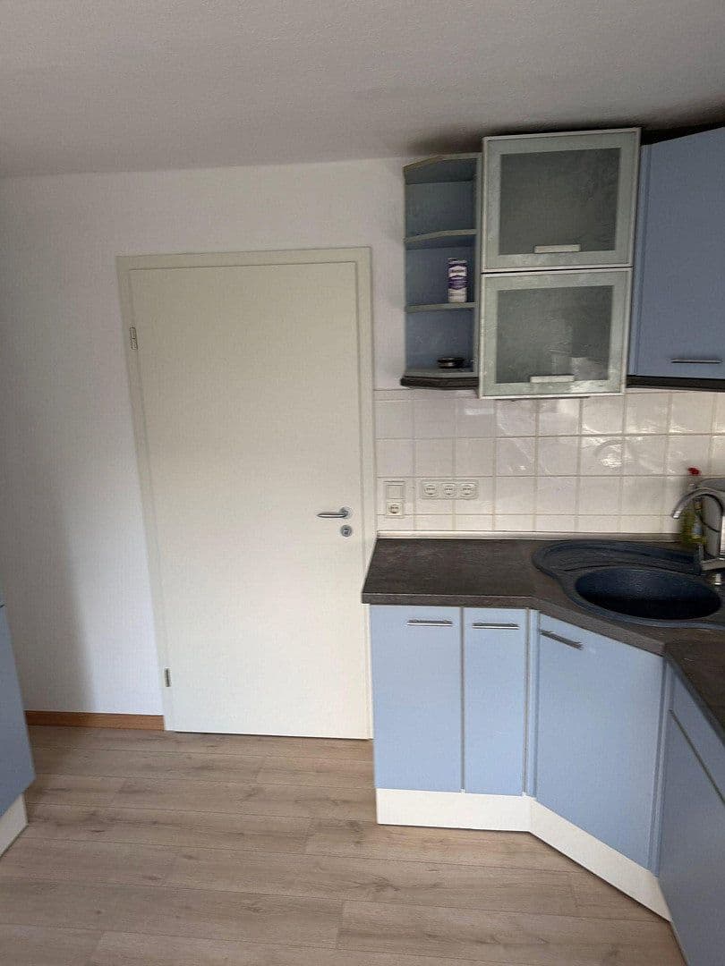 Prenájom bytu 3-izbový 70 m², Am Stadtgarten, Königswinter, Severné Porýnie - Westfálsko Prenájom bytu 3-izbový 70 m², Am Stadtgarten, Königswinter, Severné Porýnie - Westfálsko