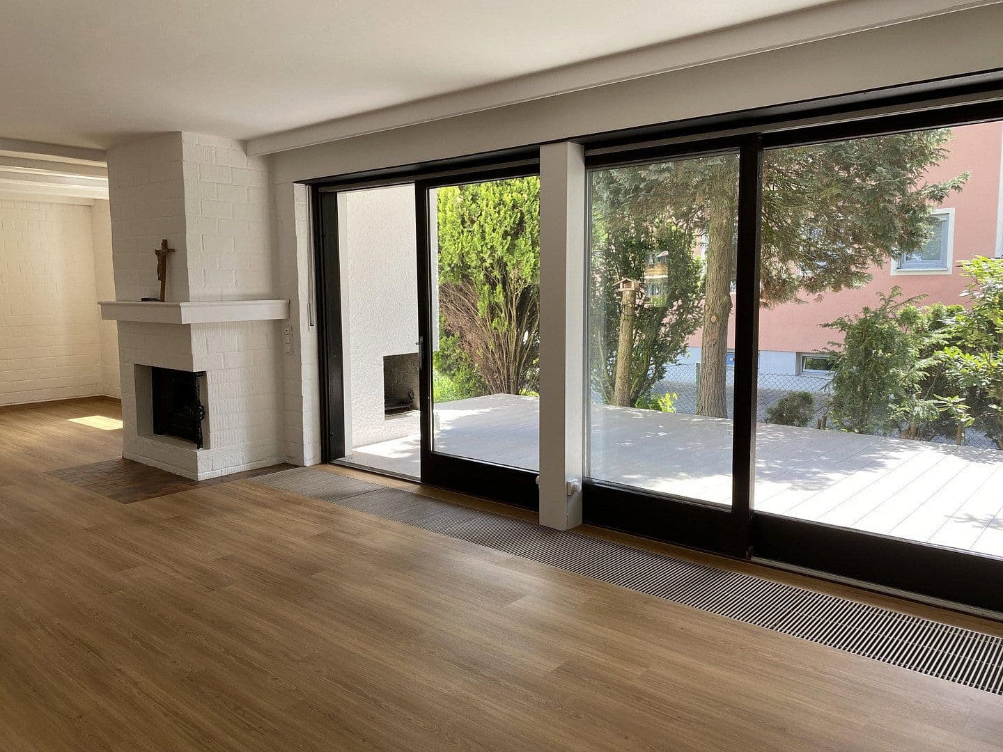 Prenájom domu 160 m², pozemek 766 m², Lappersdorf, Bavorsko Prenájom domu 160 m², pozemek 766 m², Lappersdorf, Bavorsko