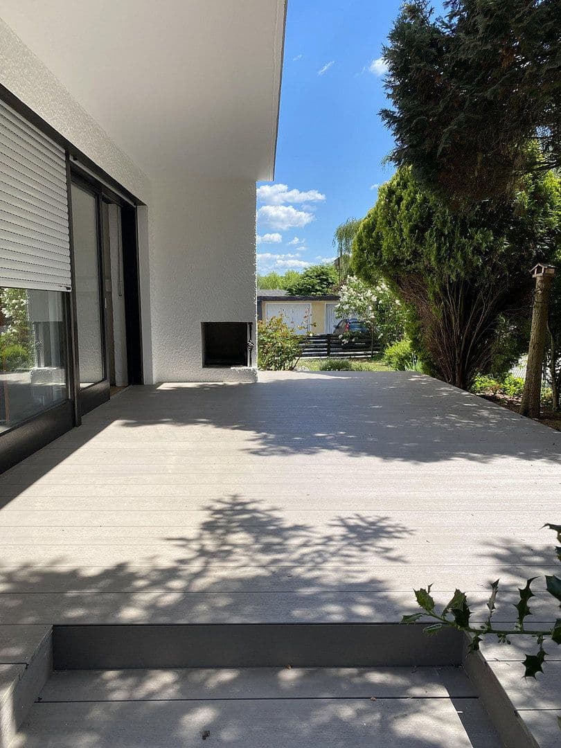 Prenájom domu 160 m², pozemek 766 m², Lappersdorf, Bavorsko Prenájom domu 160 m², pozemek 766 m², Lappersdorf, Bavorsko