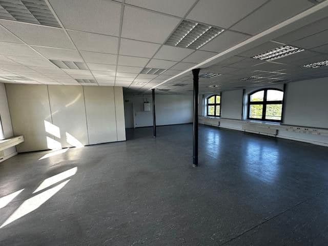 Prenájom kancelárie 515 m², Dresden, Sasko Prenájom kancelárie 515 m², Dresden, Sasko