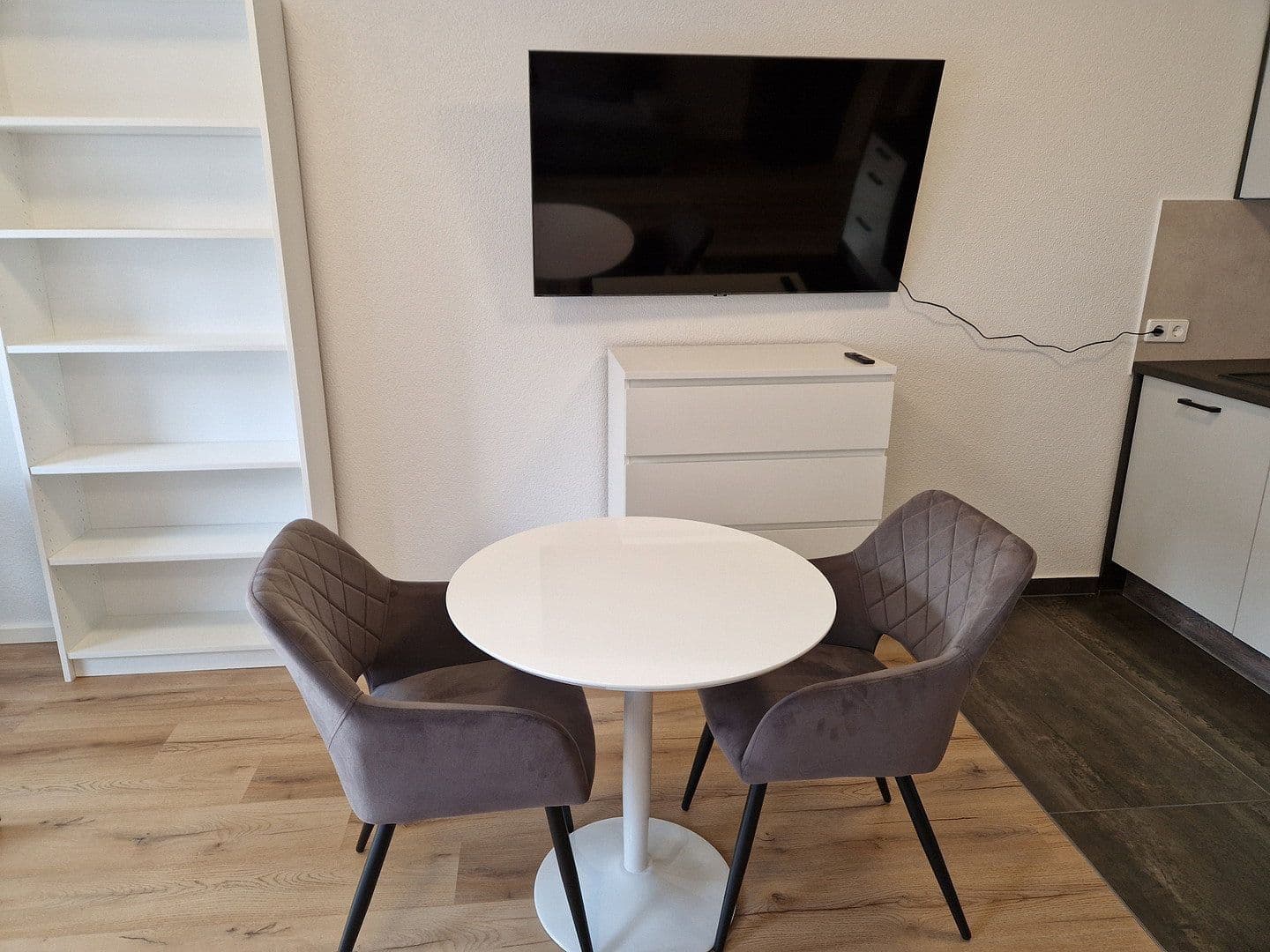 Prenájom bytu 1-izbový 34 m², Amselweg 11, Karlsruhe, Bádensko-Wurttembersko Prenájom bytu 1-izbový 34 m², Amselweg 11, Karlsruhe, Bádensko-Wurttembersko