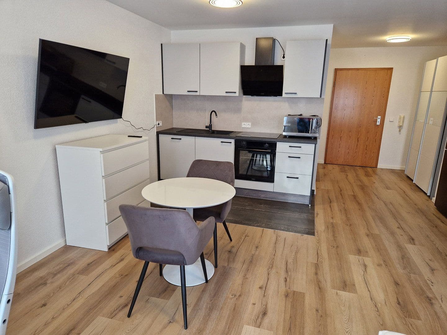 Prenájom bytu 1-izbový 34 m², Amselweg 11, Karlsruhe, Bádensko-Wurttembersko Prenájom bytu 1-izbový 34 m², Amselweg 11, Karlsruhe, Bádensko-Wurttembersko