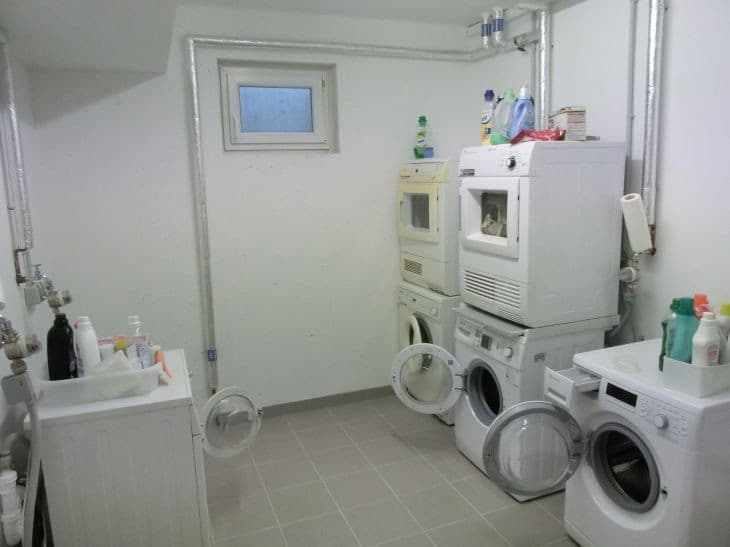Prenájom bytu 3-izbový 90 m², Nusszeil 74, Frankfurt, Hesensko Prenájom bytu 3-izbový 90 m², Nusszeil 74, Frankfurt, Hesensko