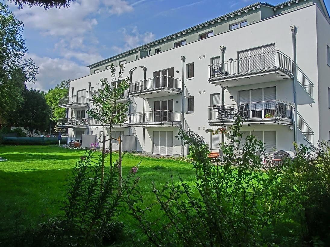 Prenájom bytu 3-izbový 90 m², Nusszeil 74, Frankfurt, Hesensko Prenájom bytu 3-izbový 90 m², Nusszeil 74, Frankfurt, Hesensko