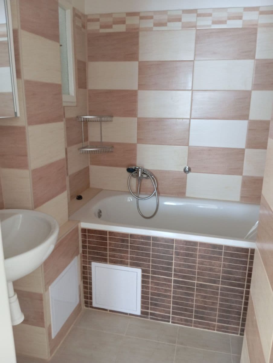 Prenájom bytu 2-izbový 43 m², Plzeňská, Praha, Praha Prenájom bytu 2-izbový 43 m², Plzeňská, Praha, Praha