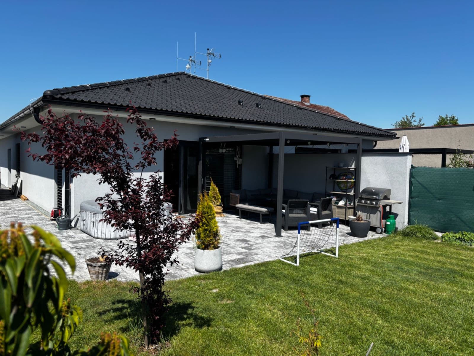 Prenájom domu 100 m², pozemek 500 m², Hrobice, Pardubický kraj Prenájom domu 100 m², pozemek 500 m², Hrobice, Pardubický kraj