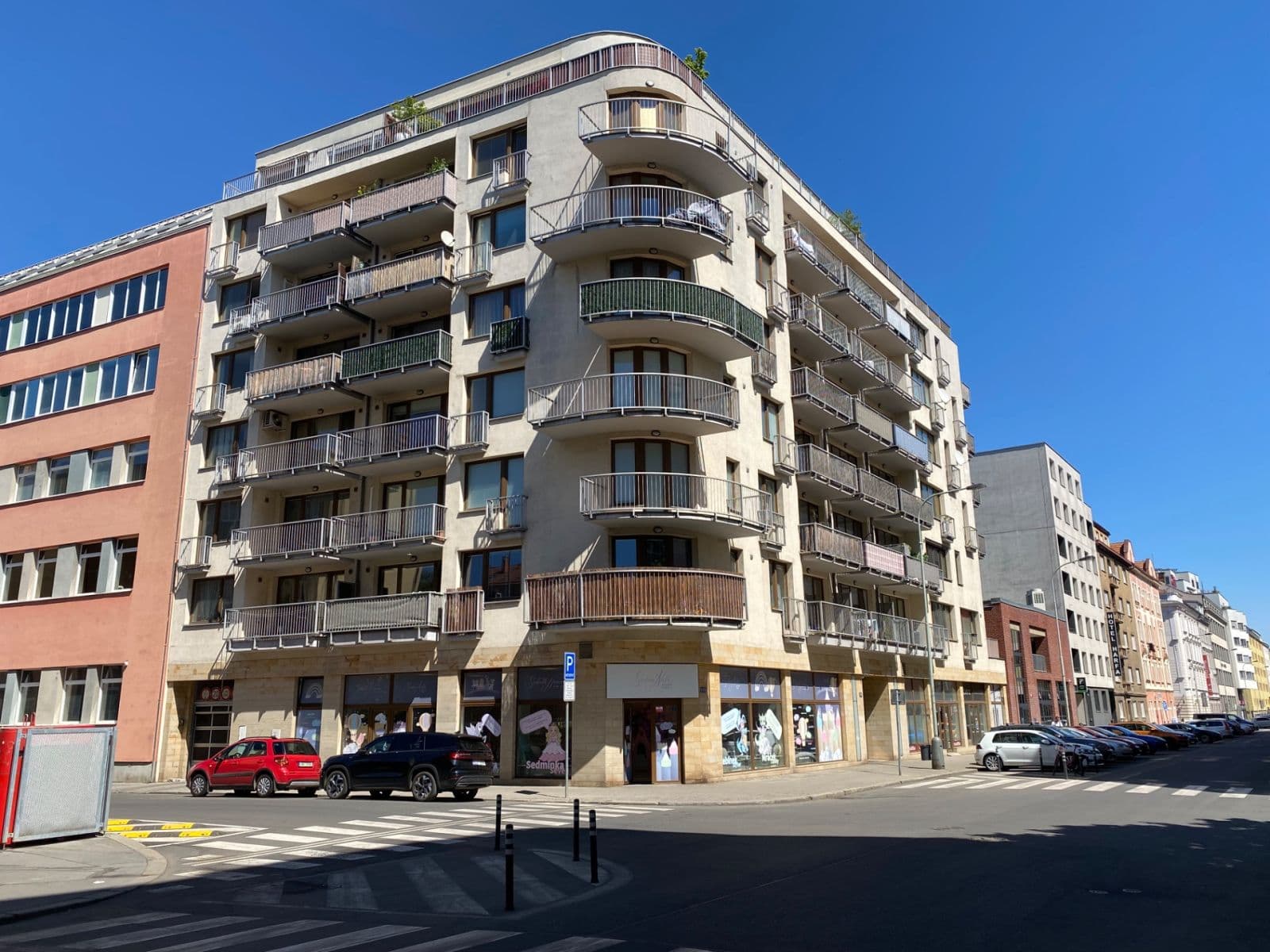 Predaj bytu 1-izbový 38 m², Drahobejlova, Praha, Praha Predaj bytu 1-izbový 38 m², Drahobejlova, Praha, Praha
