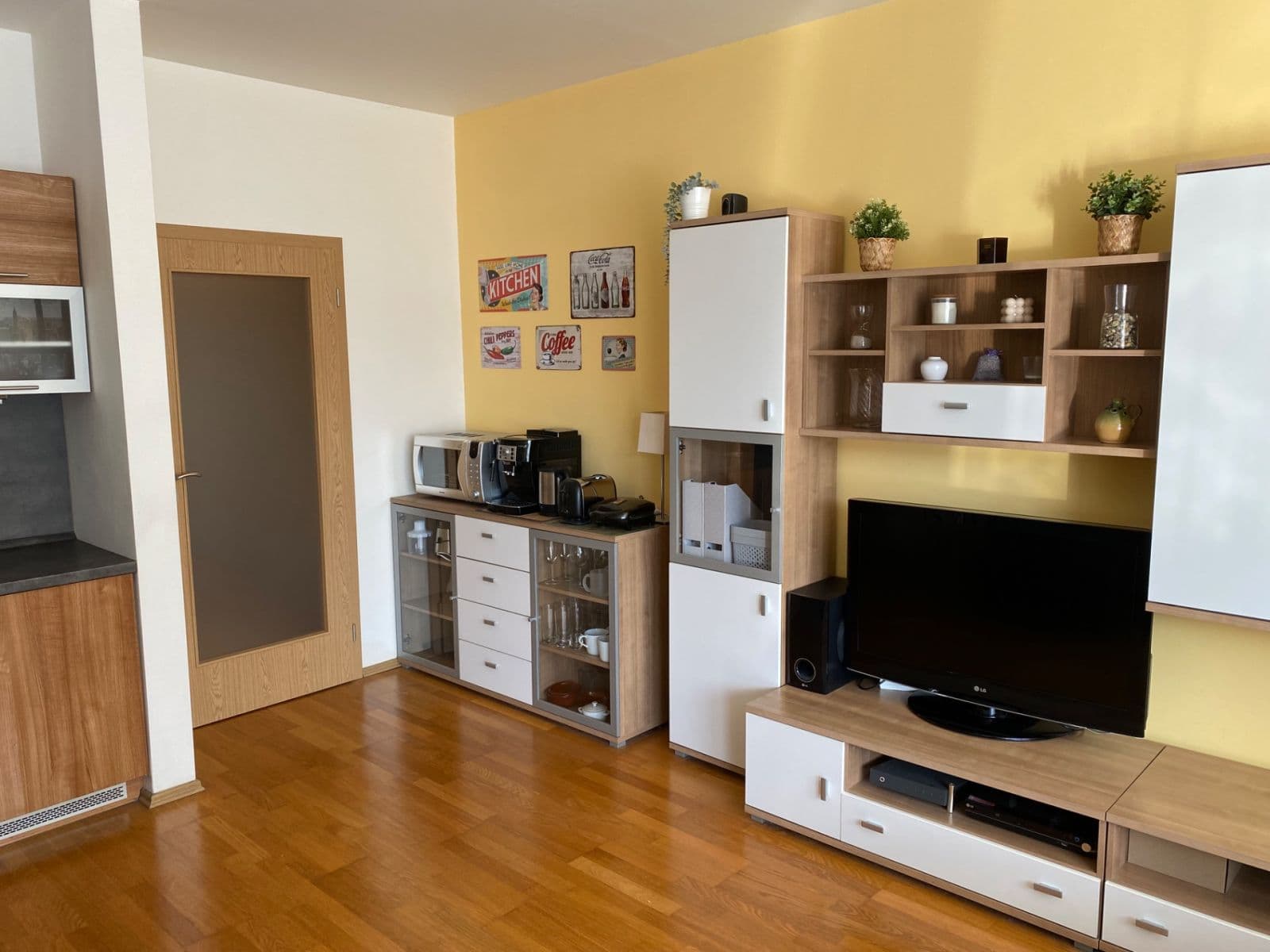Predaj bytu 1-izbový 38 m², Drahobejlova, Praha, Praha Predaj bytu 1-izbový 38 m², Drahobejlova, Praha, Praha