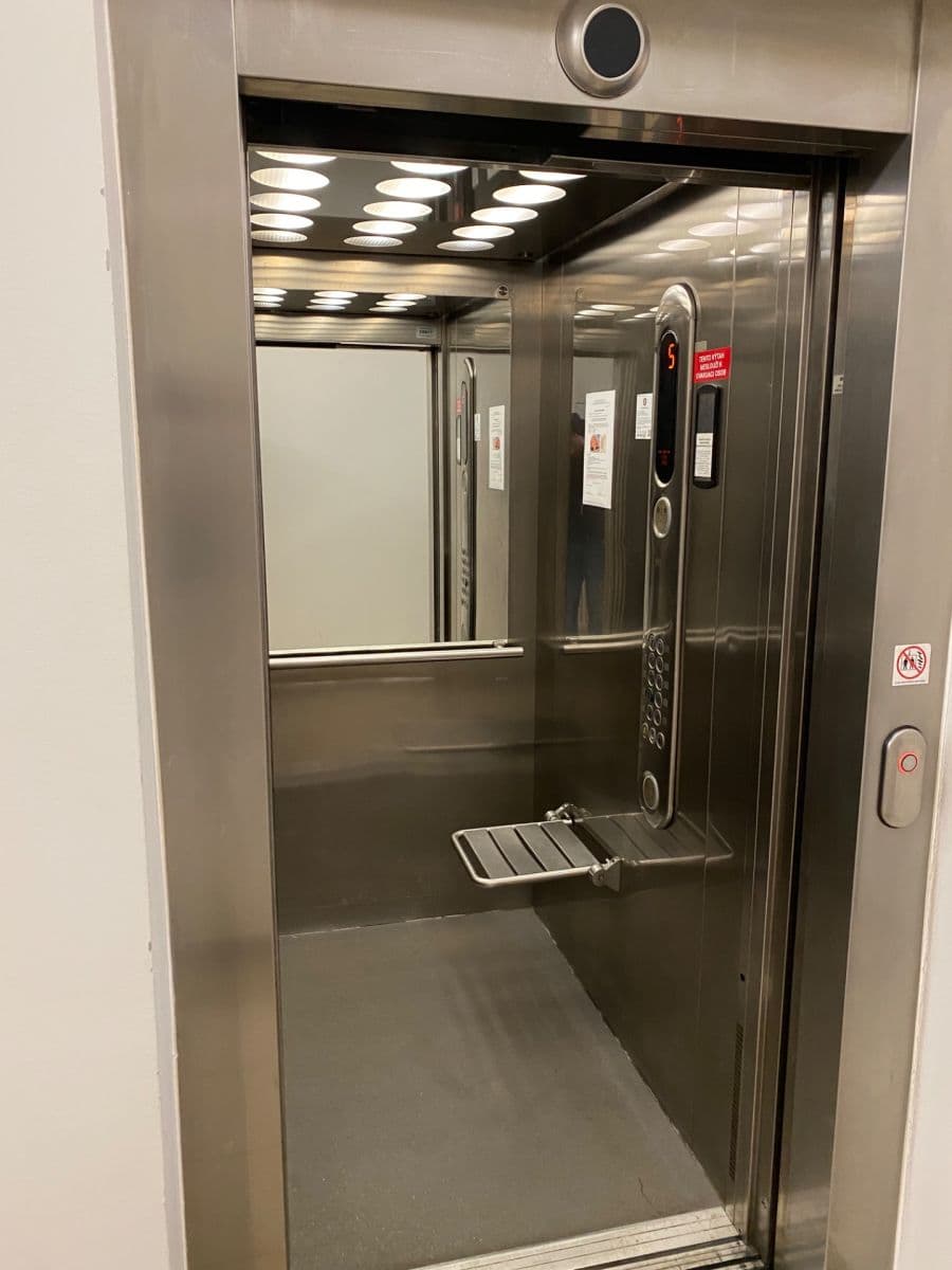Predaj bytu 1-izbový 38 m², Drahobejlova, Praha, Praha Predaj bytu 1-izbový 38 m², Drahobejlova, Praha, Praha