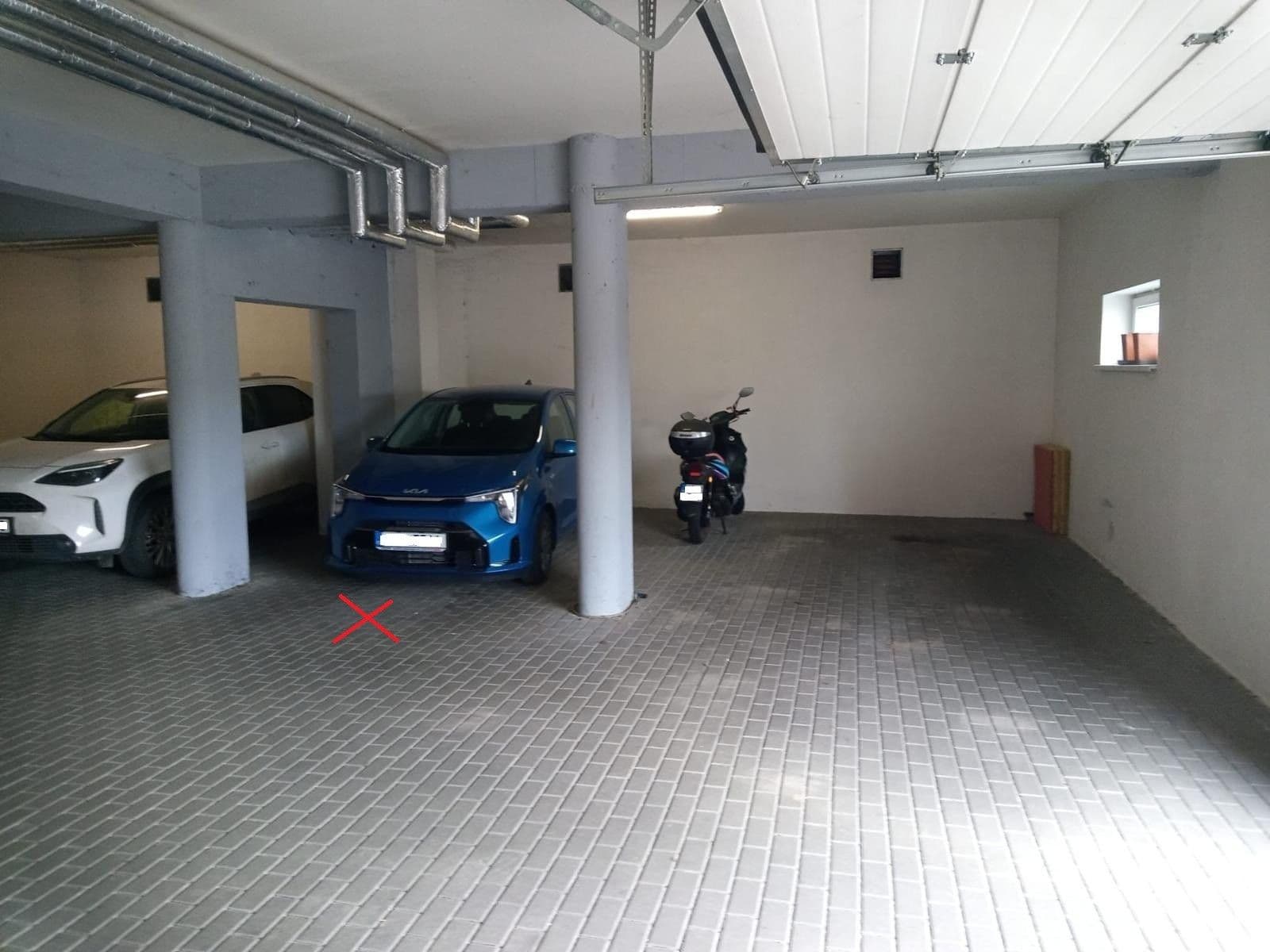 Predaj garáže 12 m², U Leskavy, Brno, Jihomoravský kraj Predaj garáže 12 m², U Leskavy, Brno, Jihomoravský kraj
