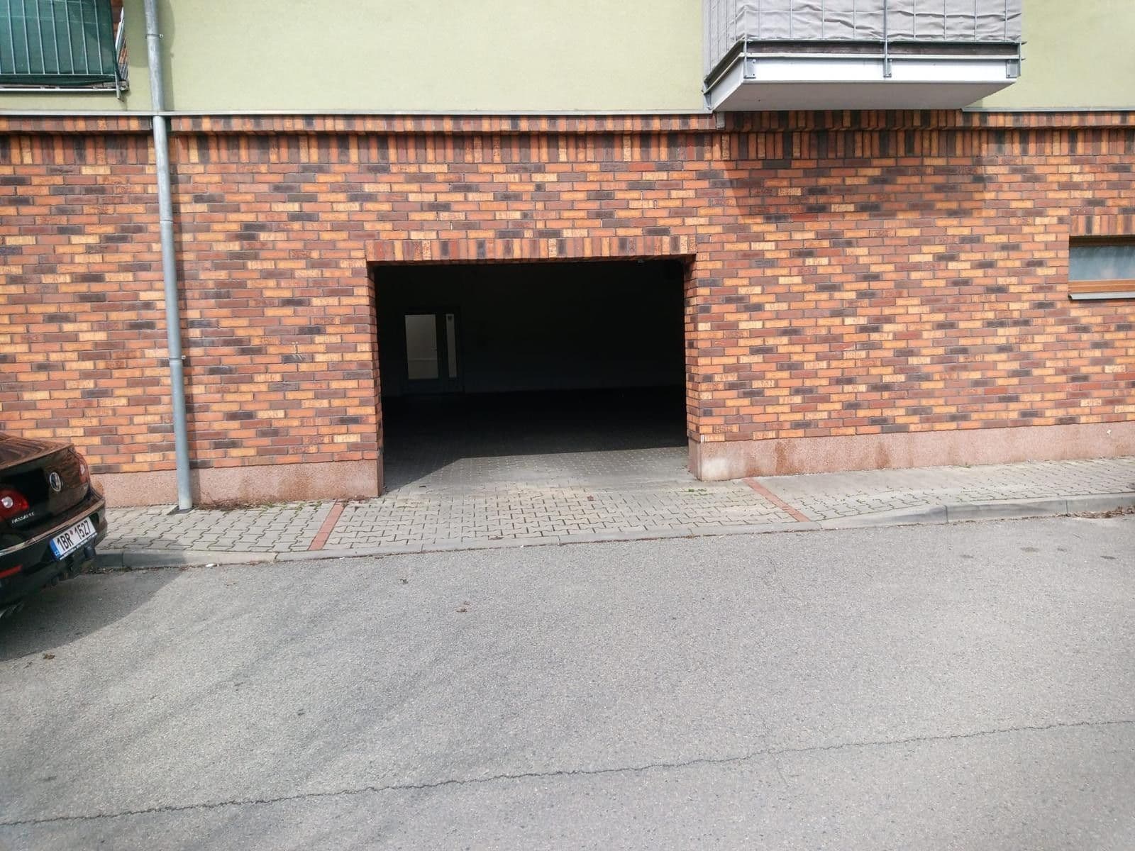 Predaj garáže 12 m², U Leskavy, Brno, Jihomoravský kraj Predaj garáže 12 m², U Leskavy, Brno, Jihomoravský kraj
