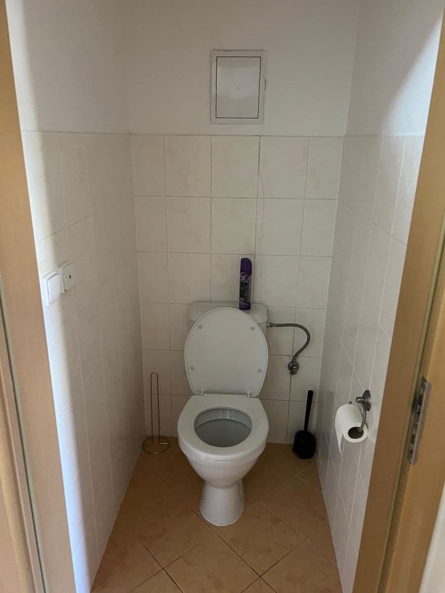 Prenájom bytu 1-izbový 45 m², Zrzavého, Praha, Praha Prenájom bytu 1-izbový 45 m², Zrzavého, Praha, Praha