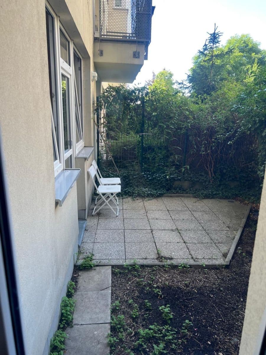 Prenájom bytu 1-izbový 45 m², Zrzavého, Praha, Praha Prenájom bytu 1-izbový 45 m², Zrzavého, Praha, Praha