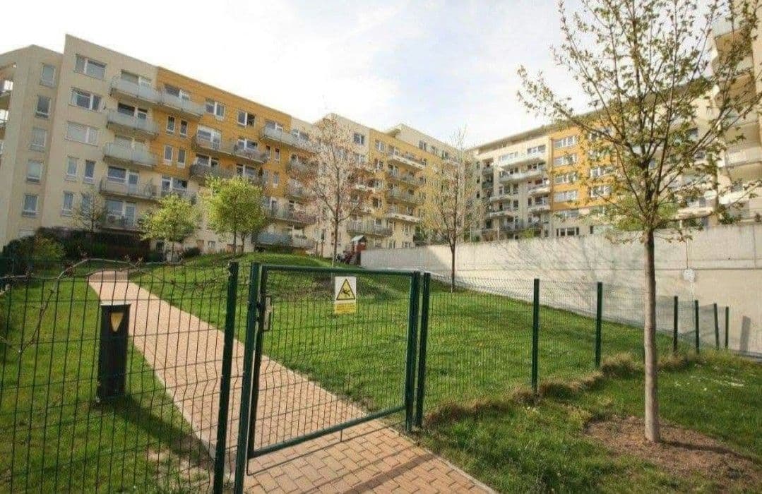 Prenájom bytu 1-izbový 45 m², Zrzavého, Praha, Praha Prenájom bytu 1-izbový 45 m², Zrzavého, Praha, Praha